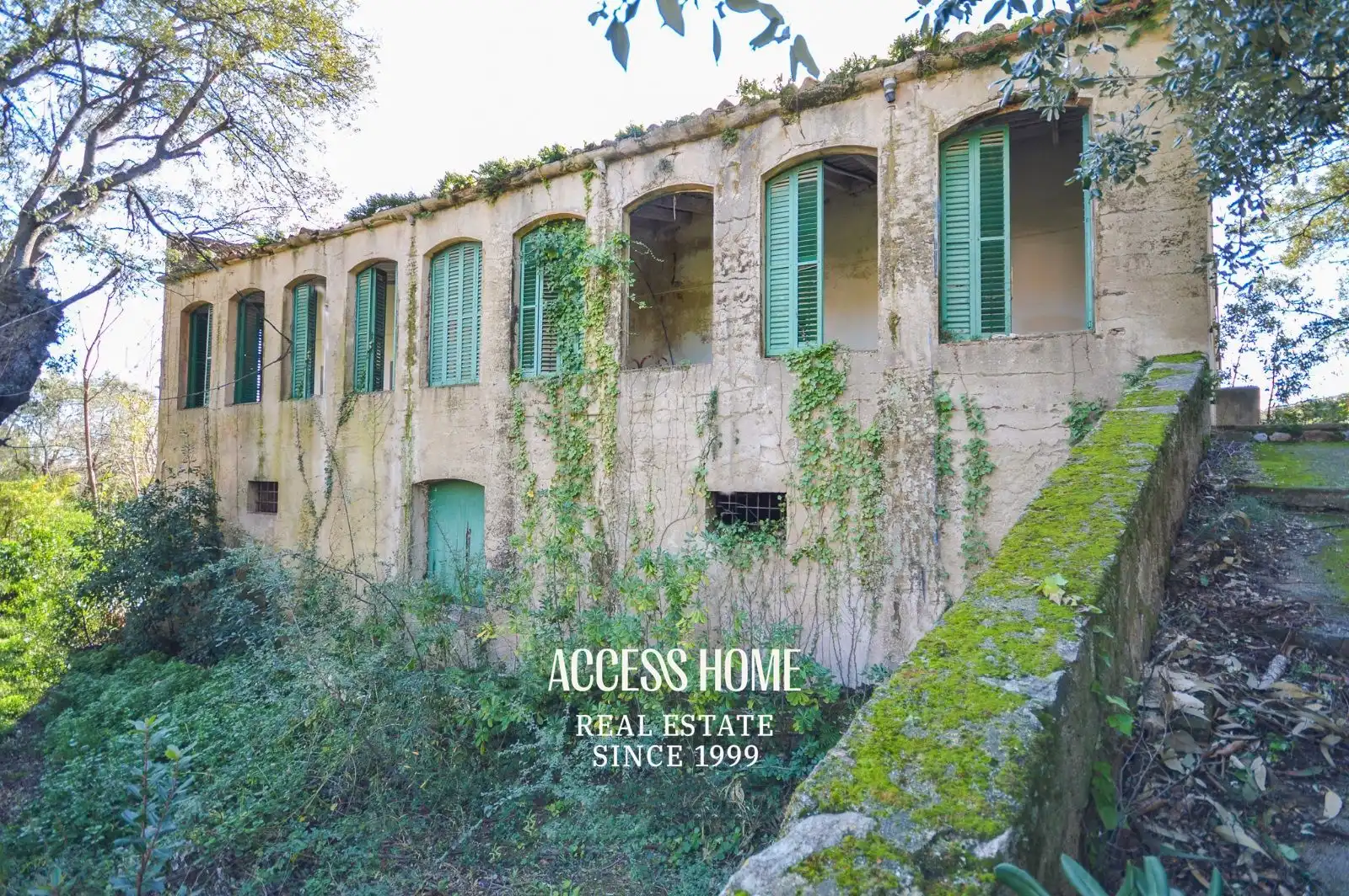 Exterior view of Country homes for sale in Sant Vicenç de Montalt  with Terrace