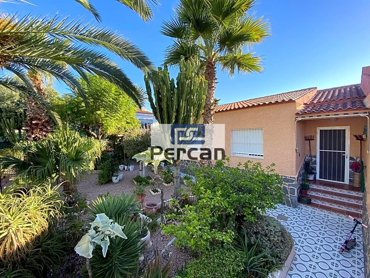 Außenansicht von Country house zum verkauf in El Campello mit Privatgarten, Terrasse und Abstellraum