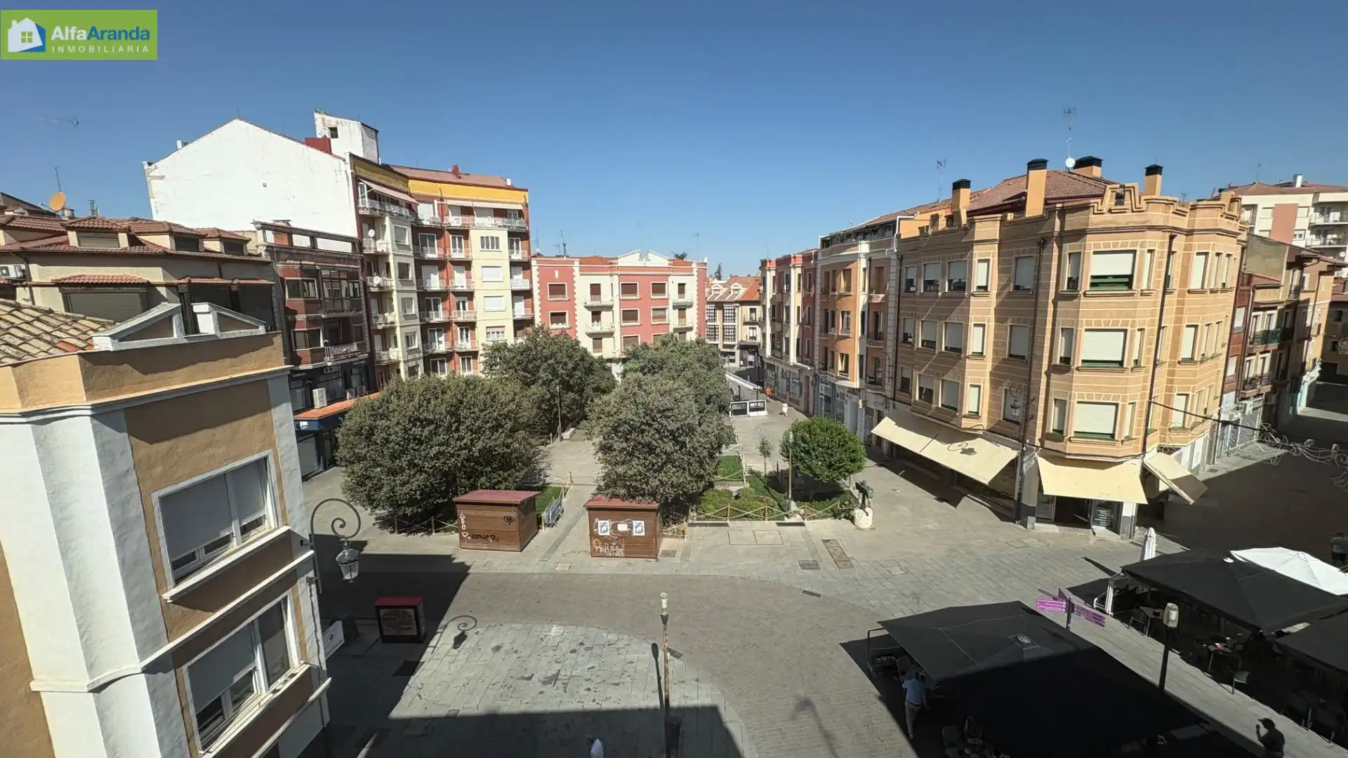 Außenansicht von Wohnung zur Miete in Aranda de Duero mit Heizung, Möbliert und Balkon