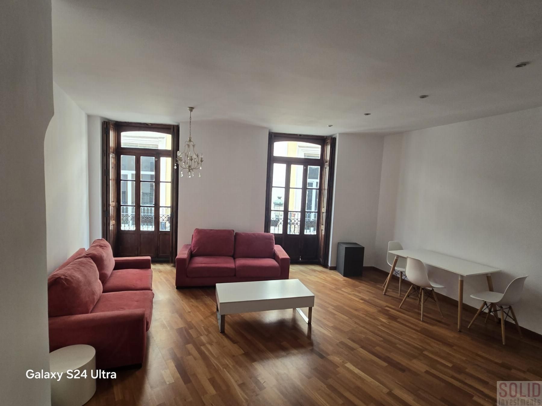 Sala d'estar de Pis de lloguer en  Valencia Capital amb Aire condicionat, Calefacció i Parquet