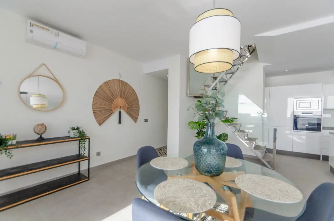Menjador de Àtic en venda en Estepona amb Aire condicionat, Jardí privat i Terrassa