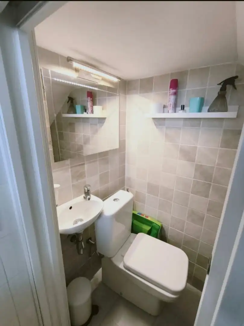 Bathroom of Duplexes for sale in Sevilla  with Air Conditioner and Parquet flooring