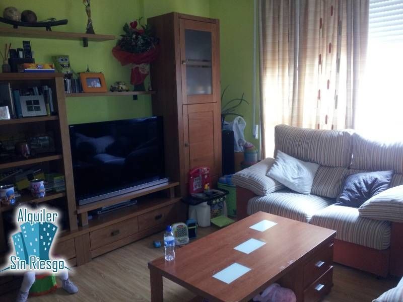 Sala d'estar de Pis en venda en Cáceres Capital amb Aire condicionat i Traster