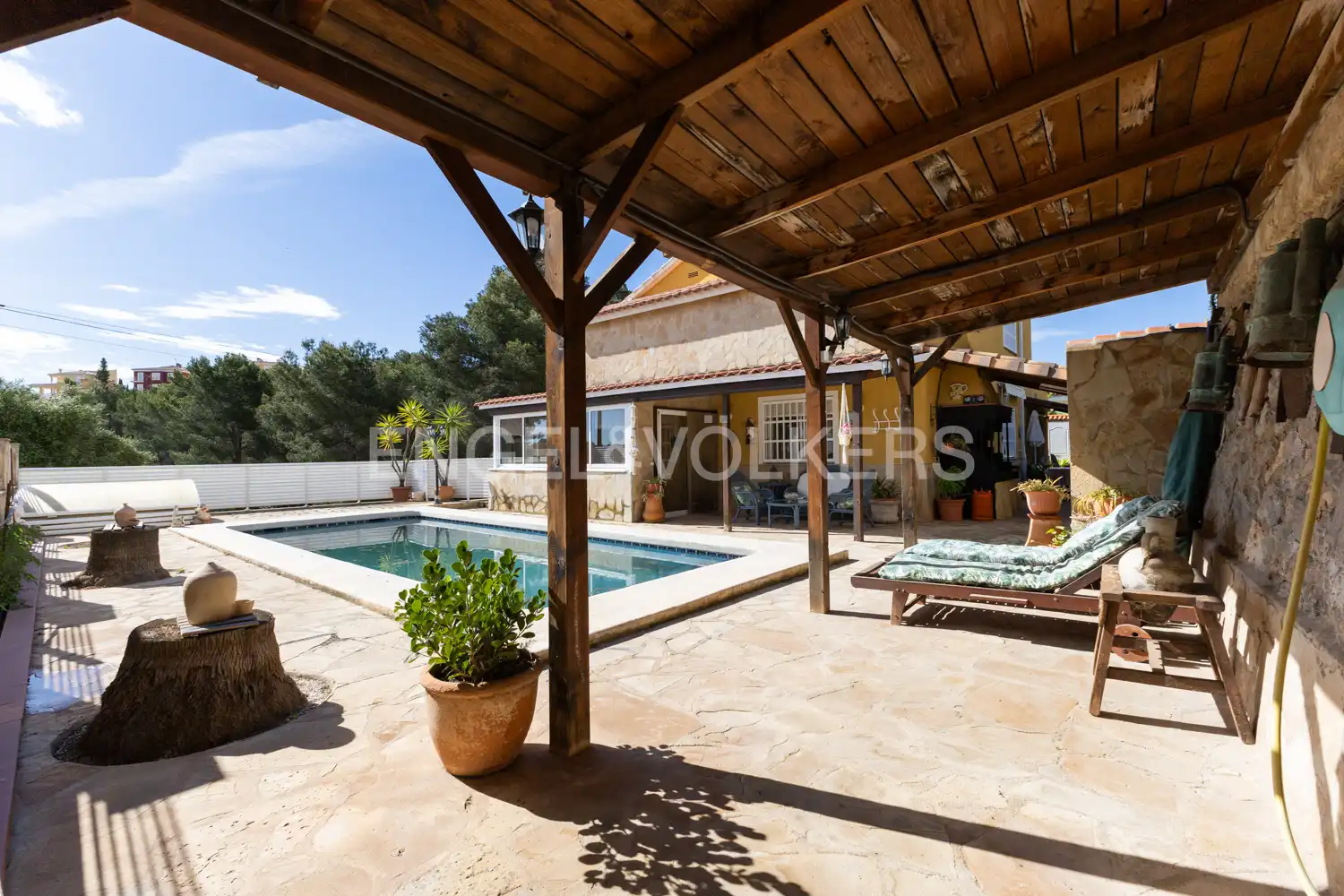 Vista exterior de Casa o xalet en venda en Oropesa del Mar / Orpesa amb Aire condicionat, Calefacció i Jardí privat