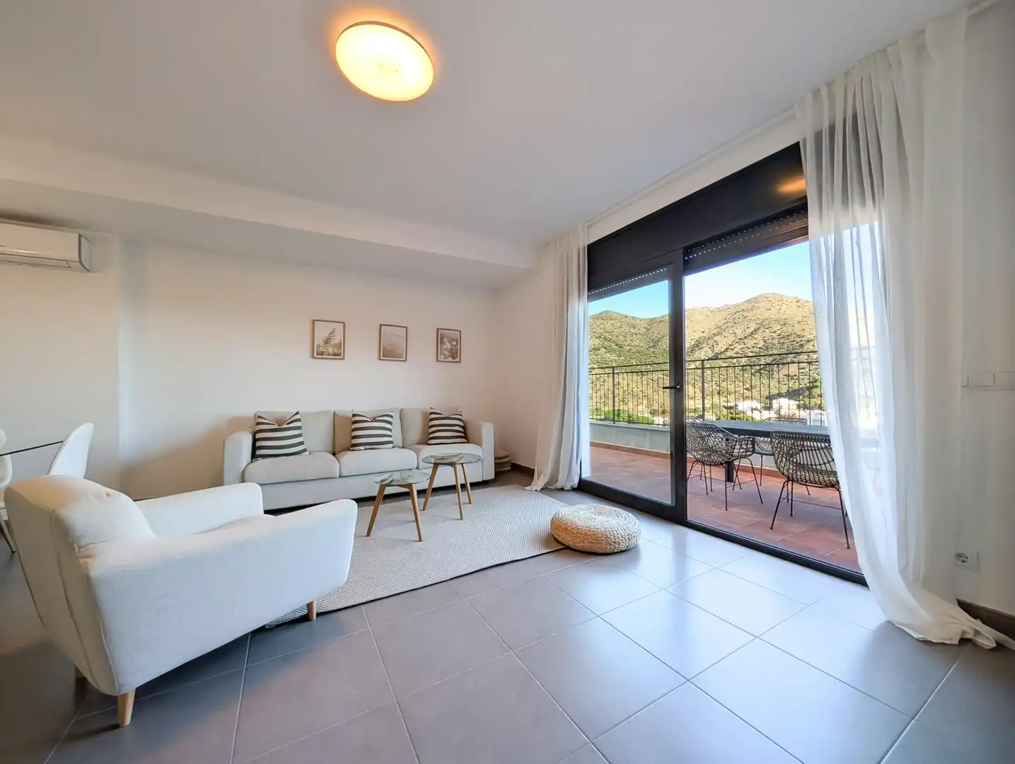 Sala de estar de Casa o chalet en venta en Colera con Aire acondicionado, Calefacción y Terraza