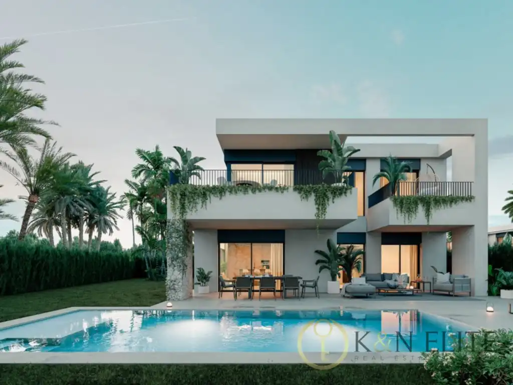 Casa con piscina en venta en Avinguda de la Albufereta