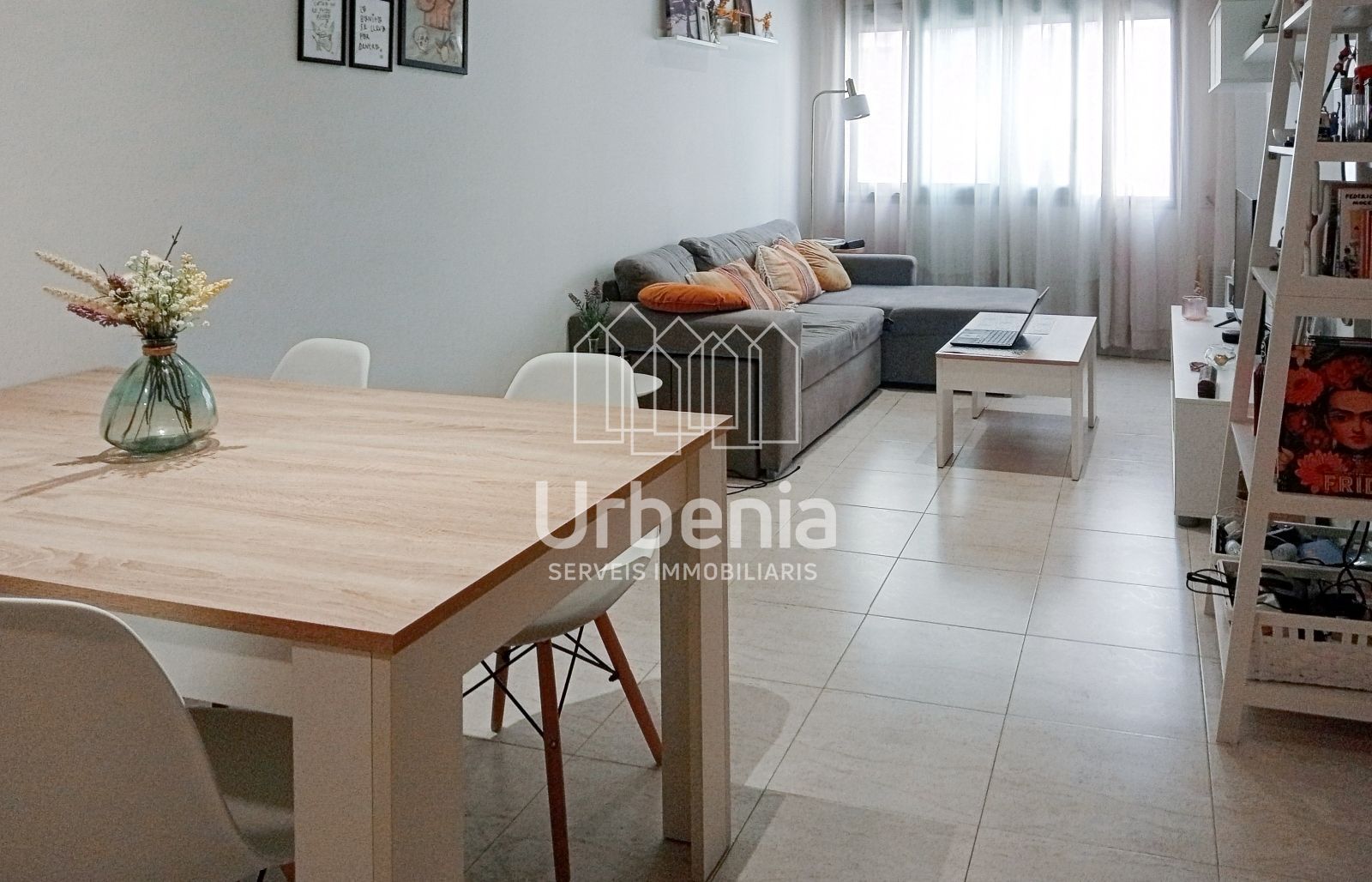 Sala d'estar de Pis en venda en Mataró amb Aire condicionat, Calefacció i Moblat