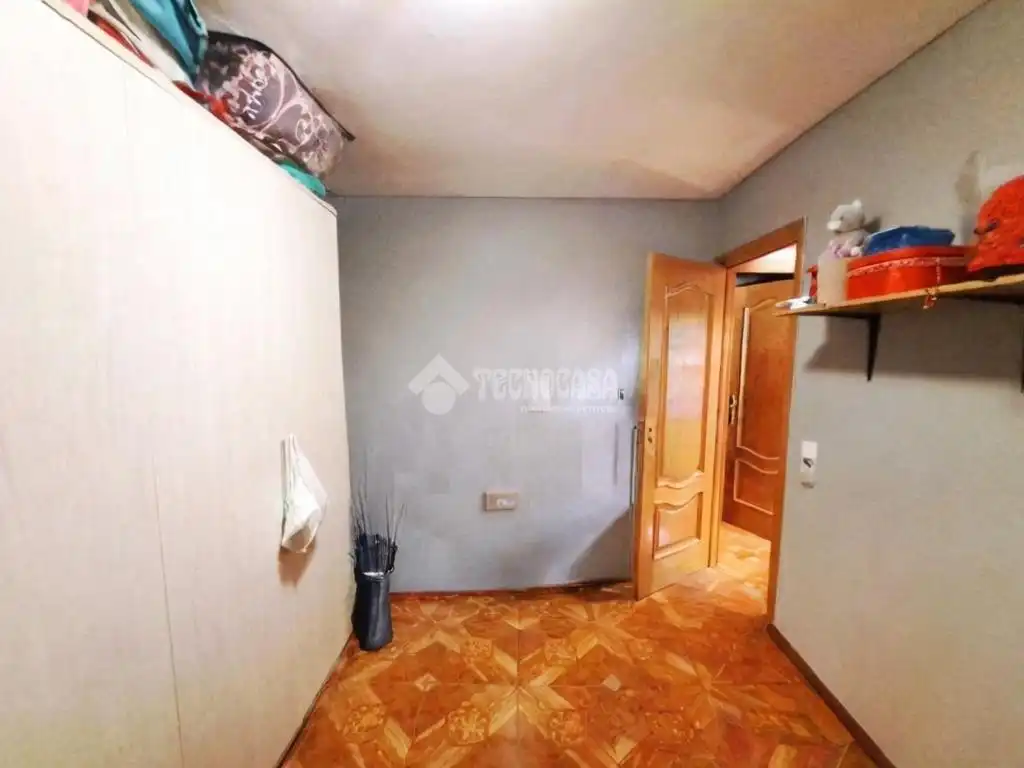 Habitación de Piso en venta en Parla con Aire acondicionado