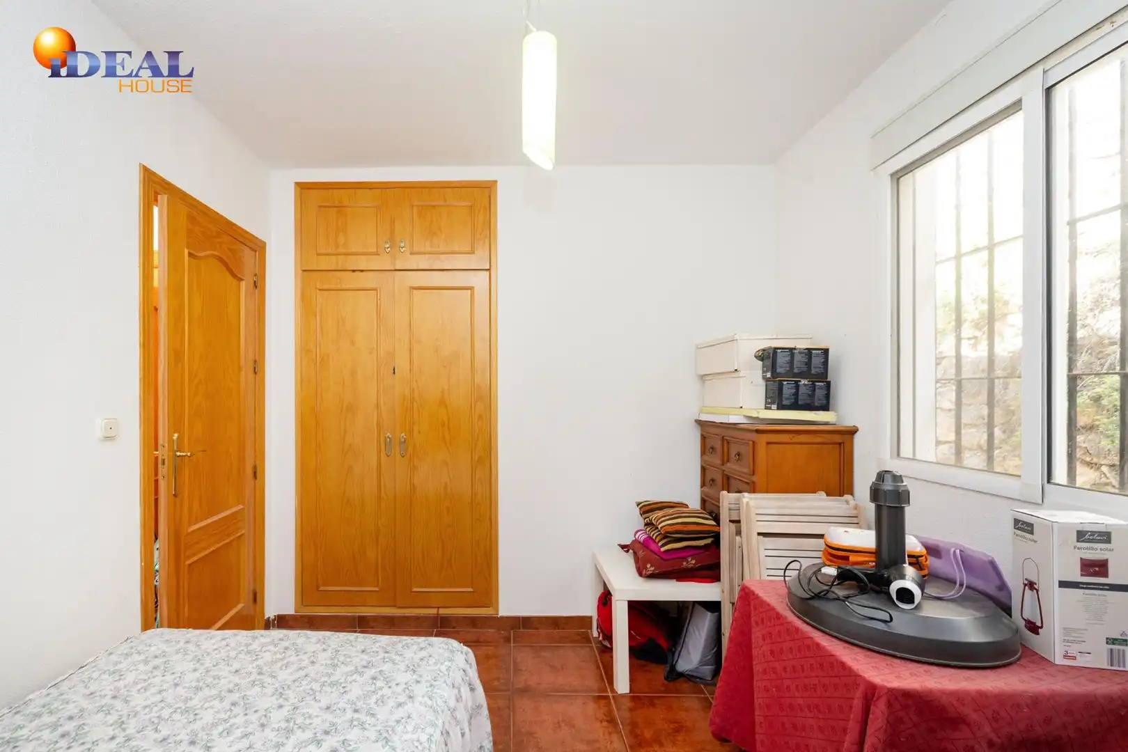 Habitación de Casa o chalet en venta en Güéjar Sierra con Jardín privado, Trastero y Piscina
