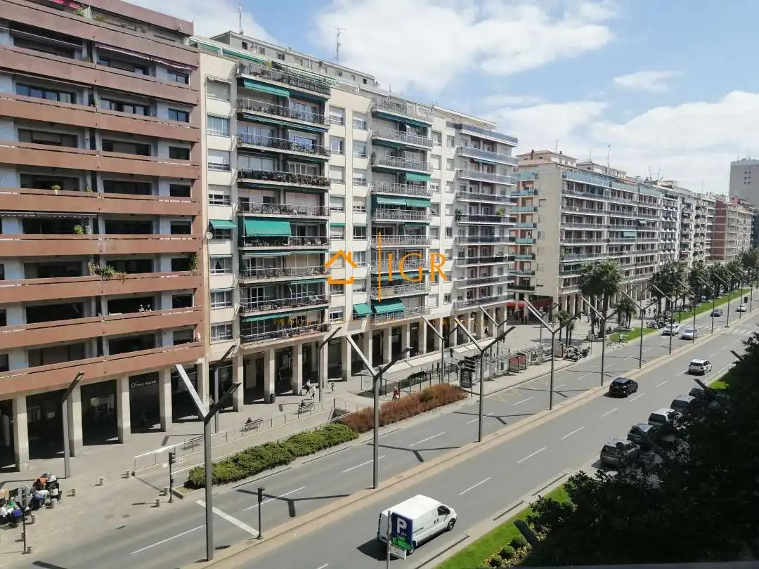 Vista exterior de Pis de lloguer en  Logroño amb Calefacció i Traster