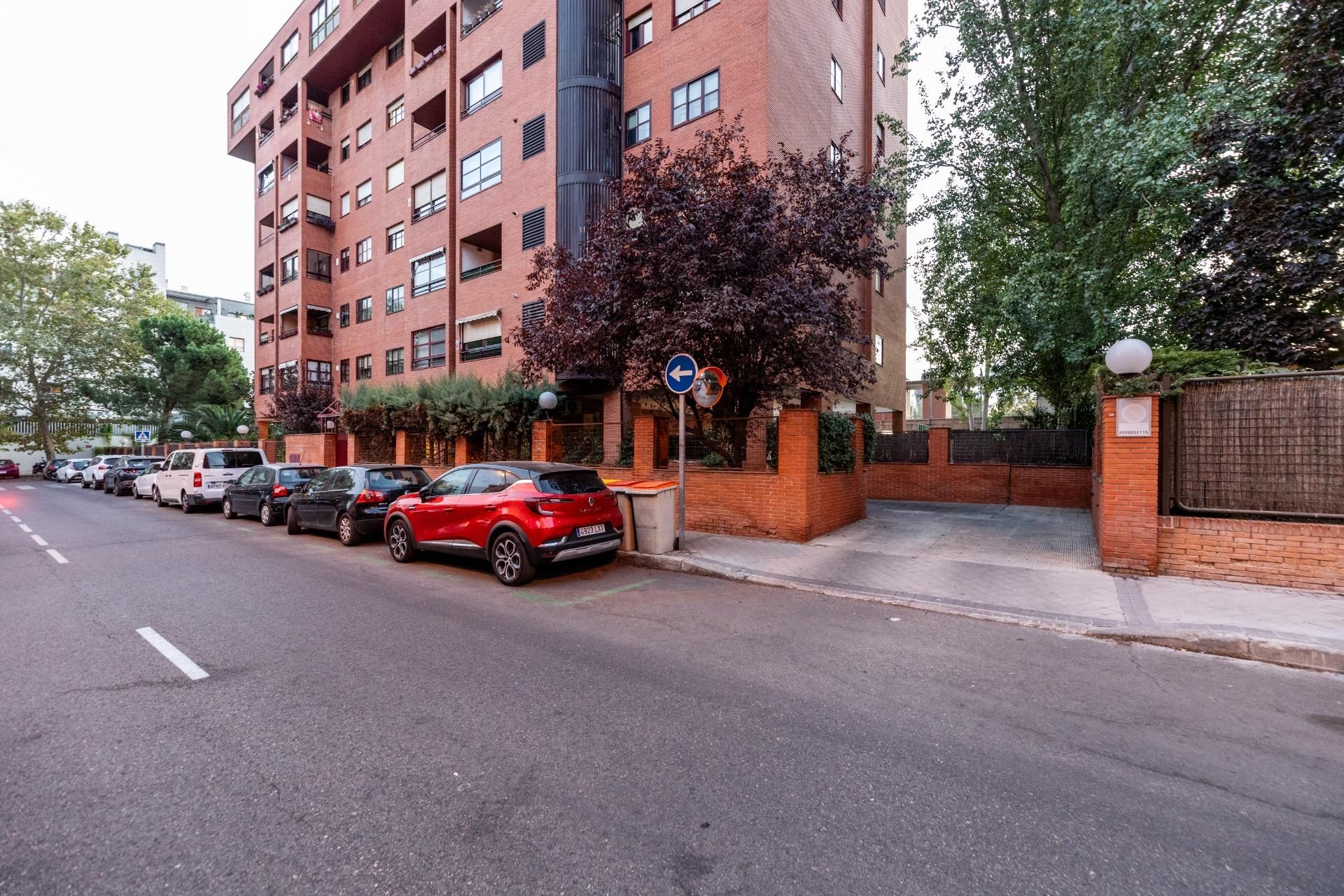 Vista exterior de Garatge en venda en  Madrid Capital