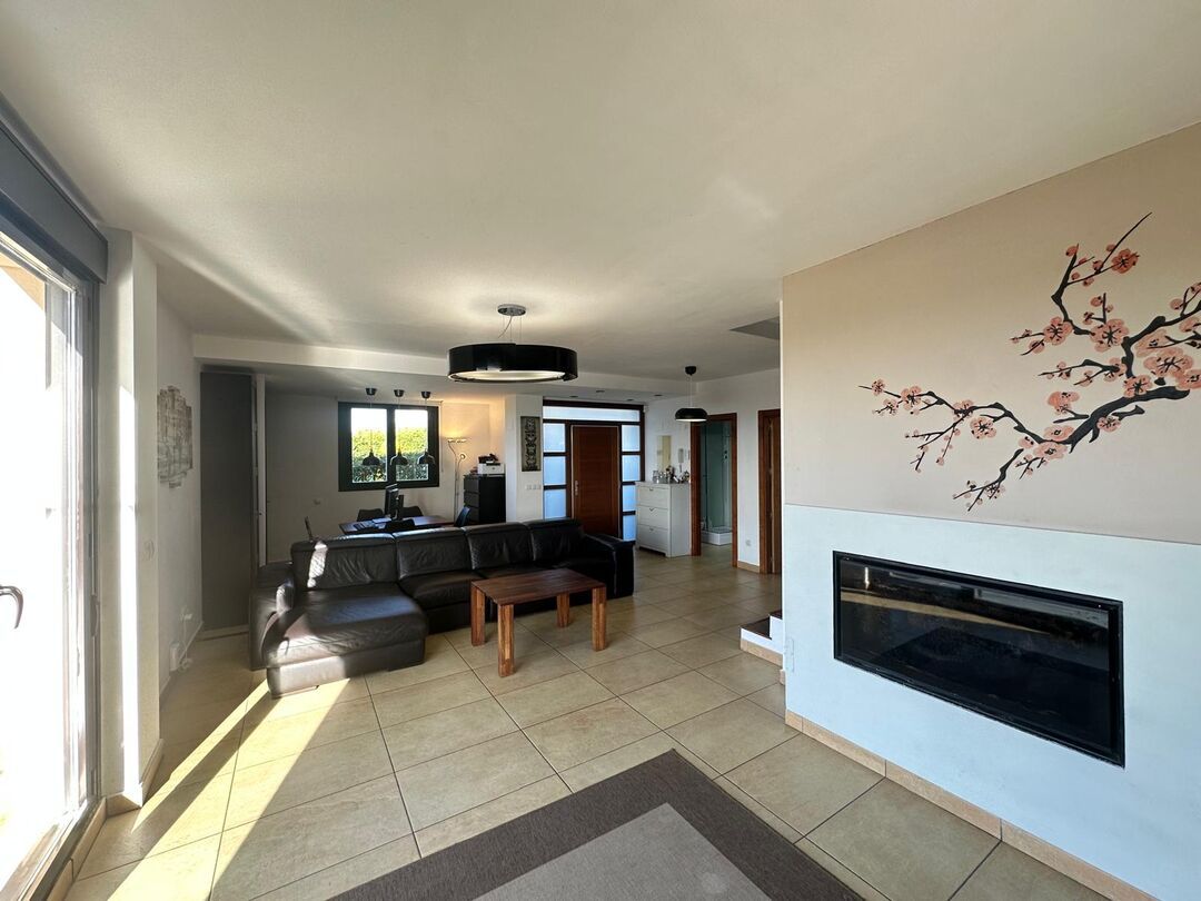 Sala d'estar de Casa o xalet en venda en Elburgo / Burgelu amb Calefacció, Jardí privat i Terrassa