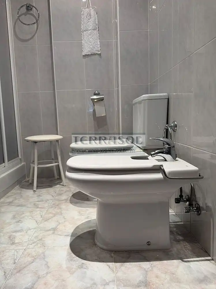 Badezimmer von Wohnungen zum Verkauf in Vélez-Málaga mit Klimaanlage, Heizung und Terrasse