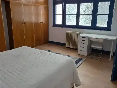 Schlafzimmer von Wohnung zur Miete in Oviedo 