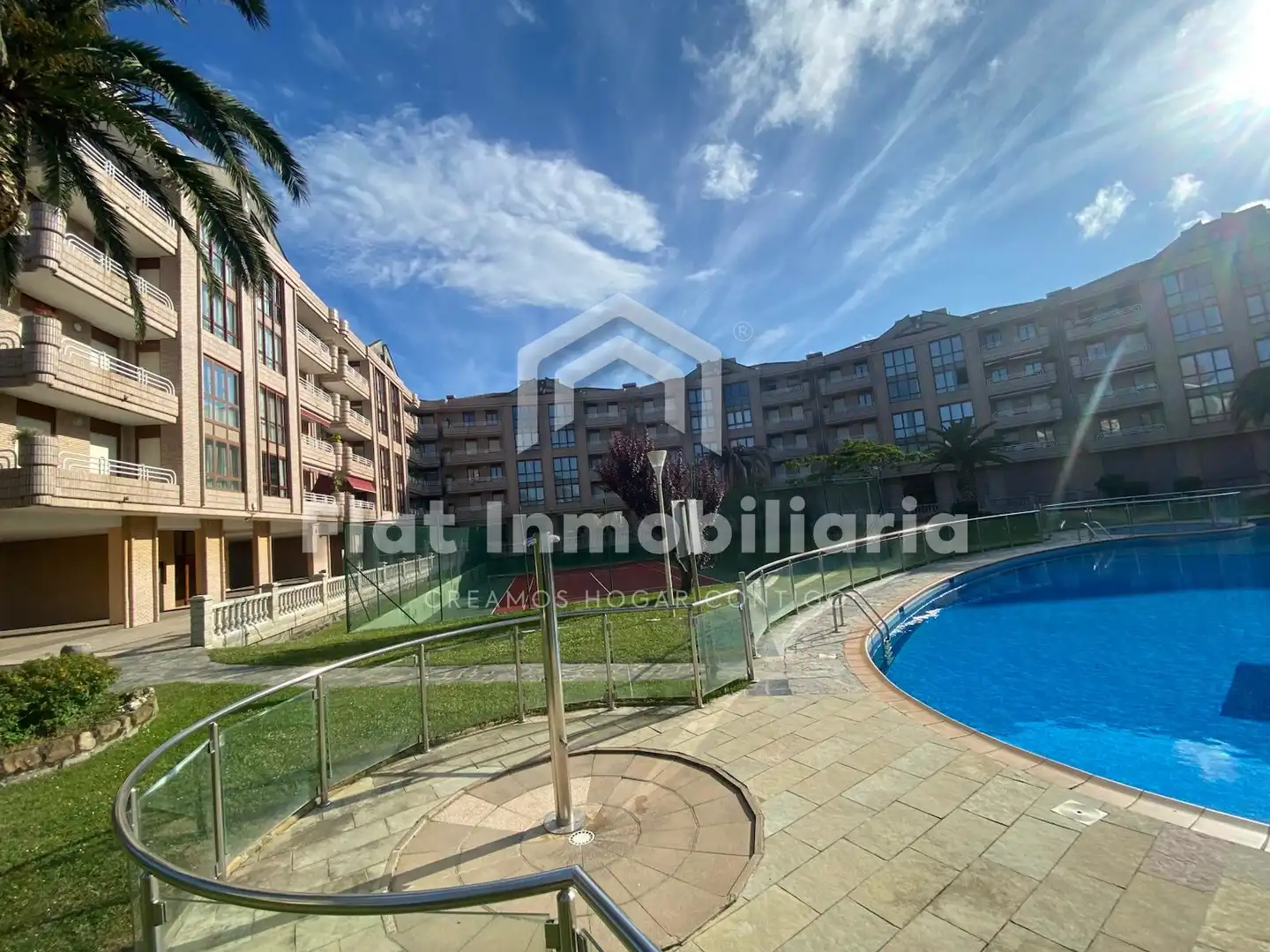 Vista exterior de Piso en venta en Castro-Urdiales con Calefacción, Parquet y Terraza
