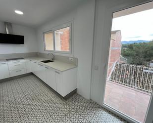 Cuina de Casa o xalet en venda en Sant Martí de Tous amb Aire condicionat, Calefacció i Terrassa