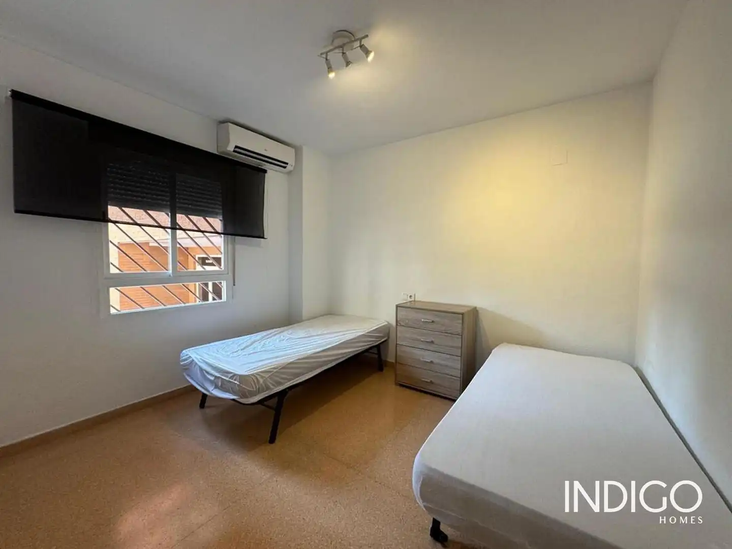 Habitación de Piso en venta en Alicante / Alacant con Aire acondicionado, Calefacción y Piscina