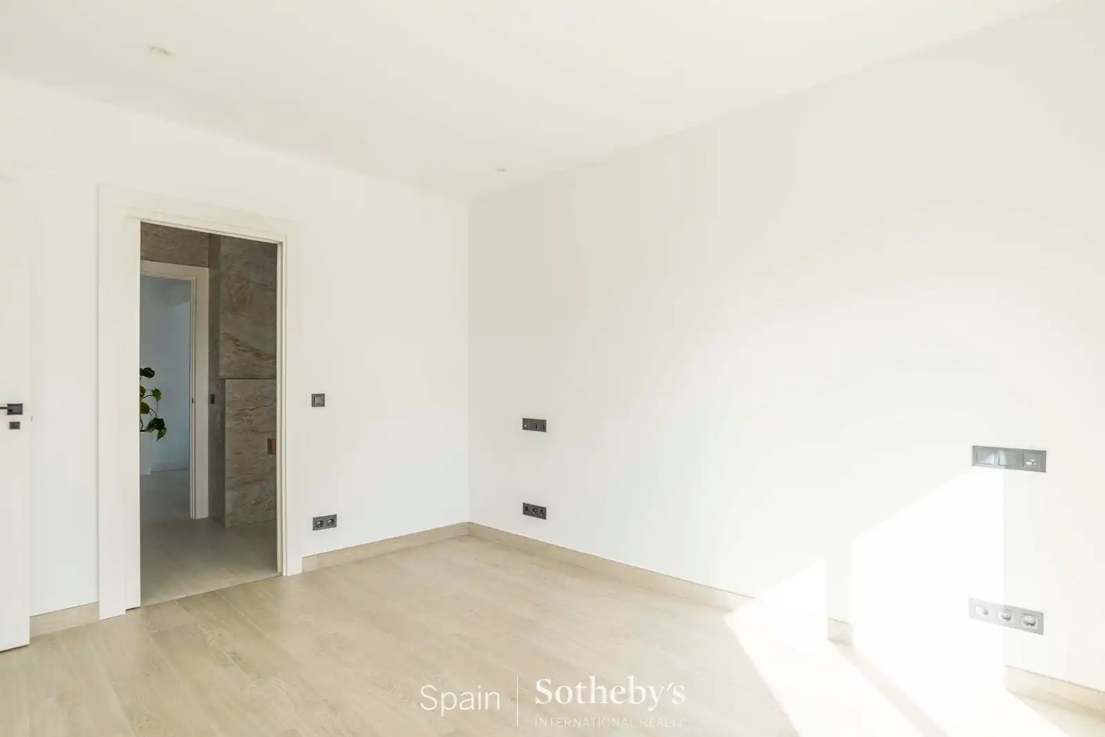 Houses for sale in Calle del Caballo, Somosaguas