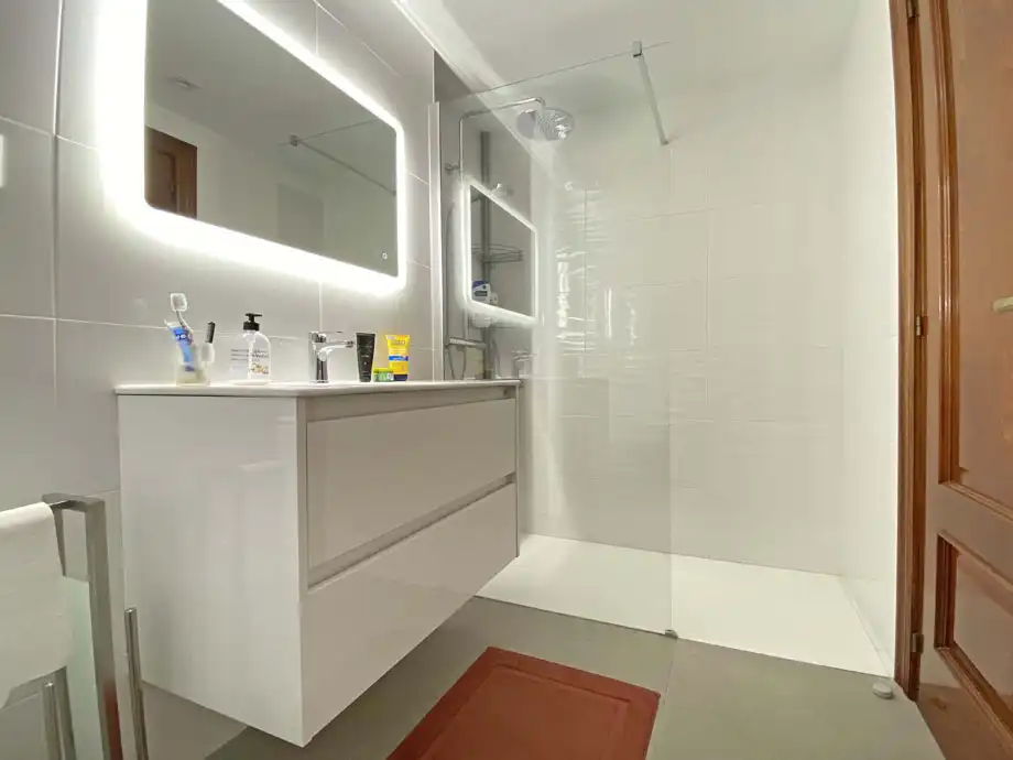 Baño de Piso en venta en Vitoria - Gasteiz con Calefacción, Parquet y Terraza
