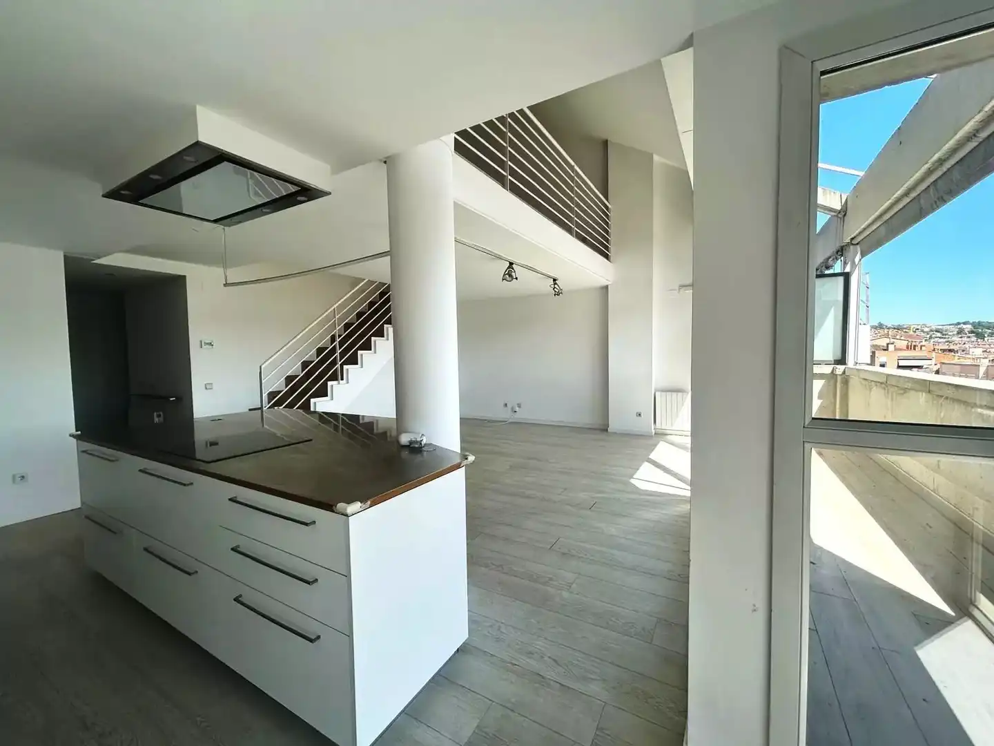 Küche von Wohnung zur Miete in Girona mit Klimaanlage, Heizung und Parkett