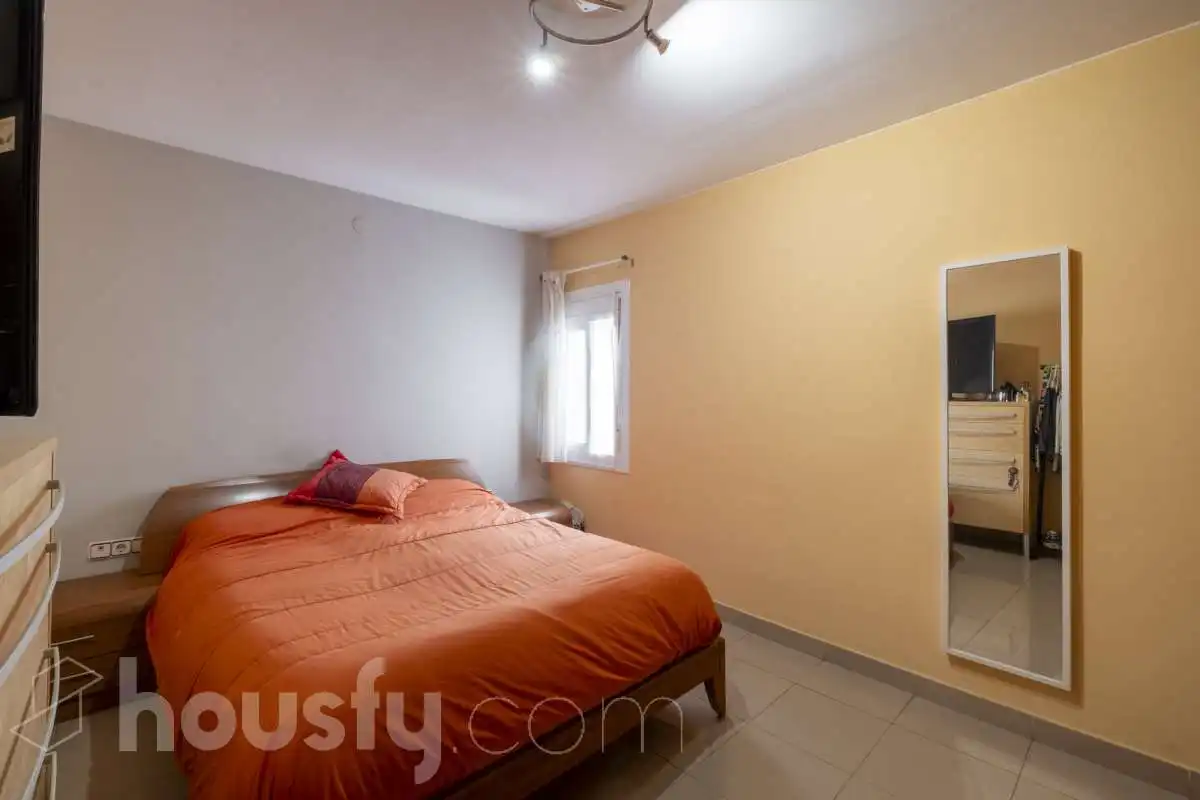 Bedroom of Attic for sale in L'Hospitalet de Llobregat  with Air Conditioner and Terrace
