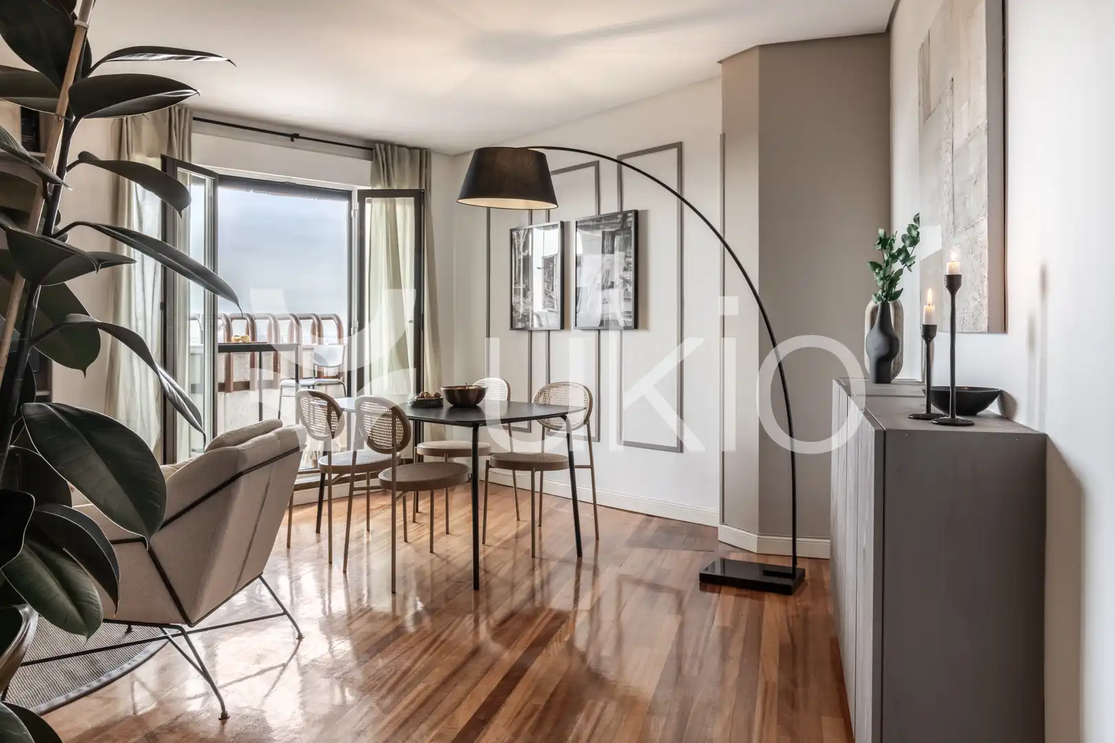 Sala de estar de Apartamento de alquiler en Madrid con Aire acondicionado, Calefacción y Amueblado