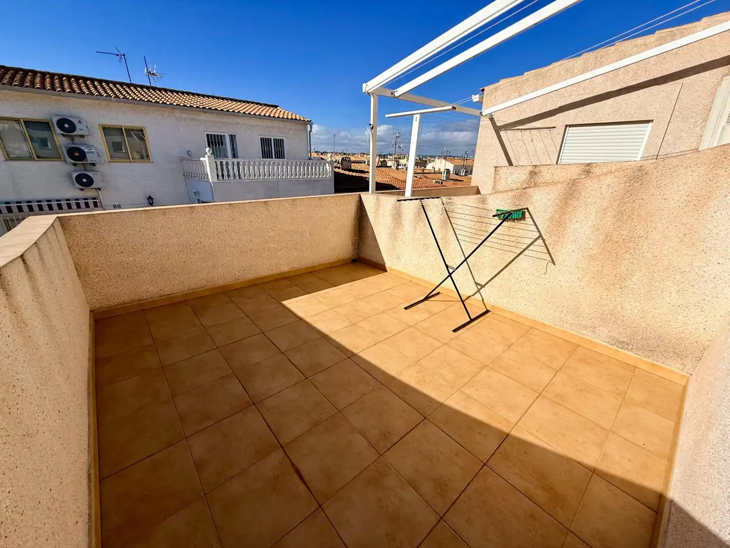 Terrassa de Casa adosada en venda en Torrevieja amb Terrassa, Moblat i Balcó