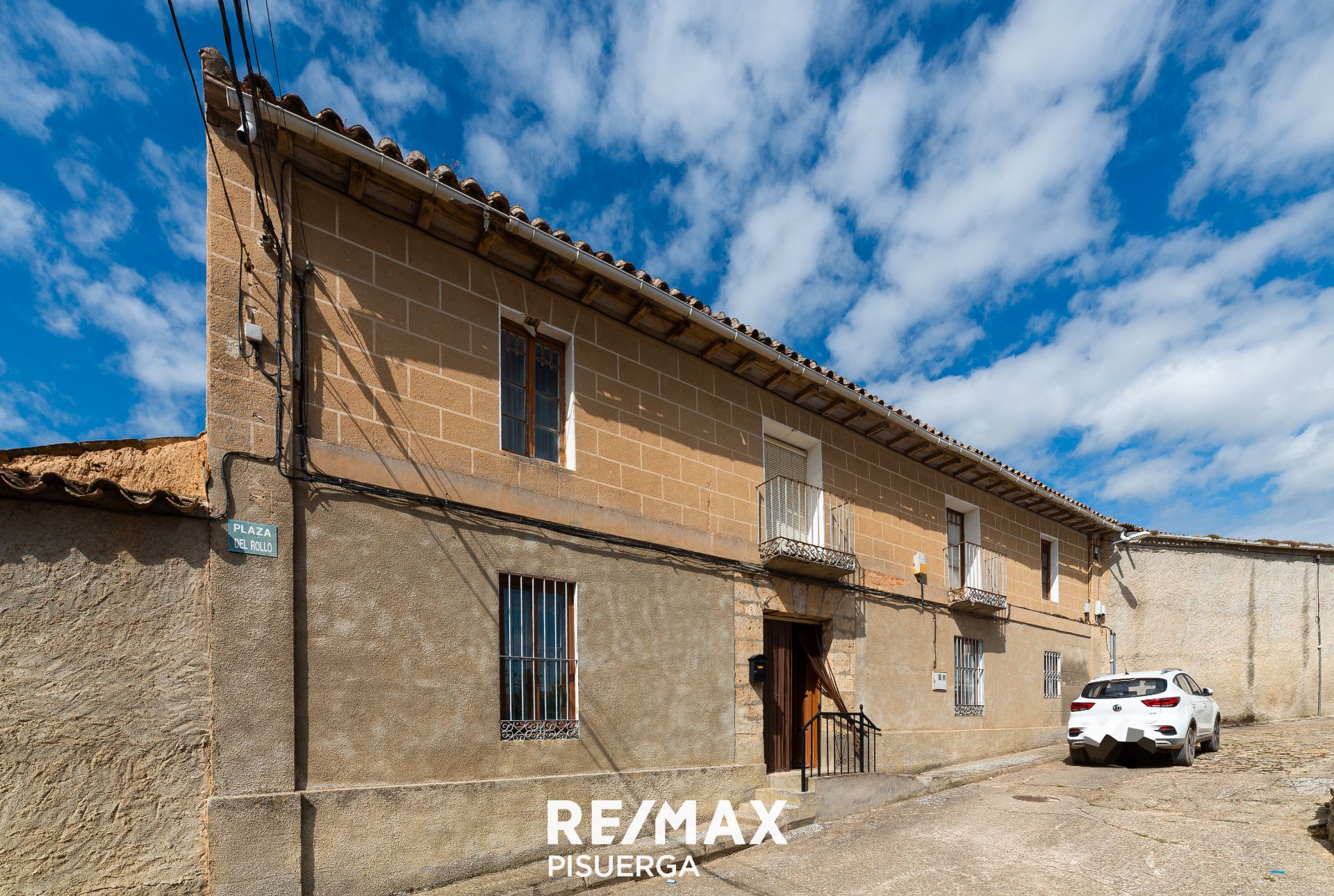 Exterior view of House or chalet for sale in Tordehumos  with Private garden, Terrace and Storage room
