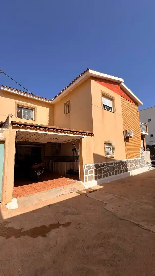 Vista exterior de Planta baixa en venda en Cartagena amb Aire condicionat i Balcó