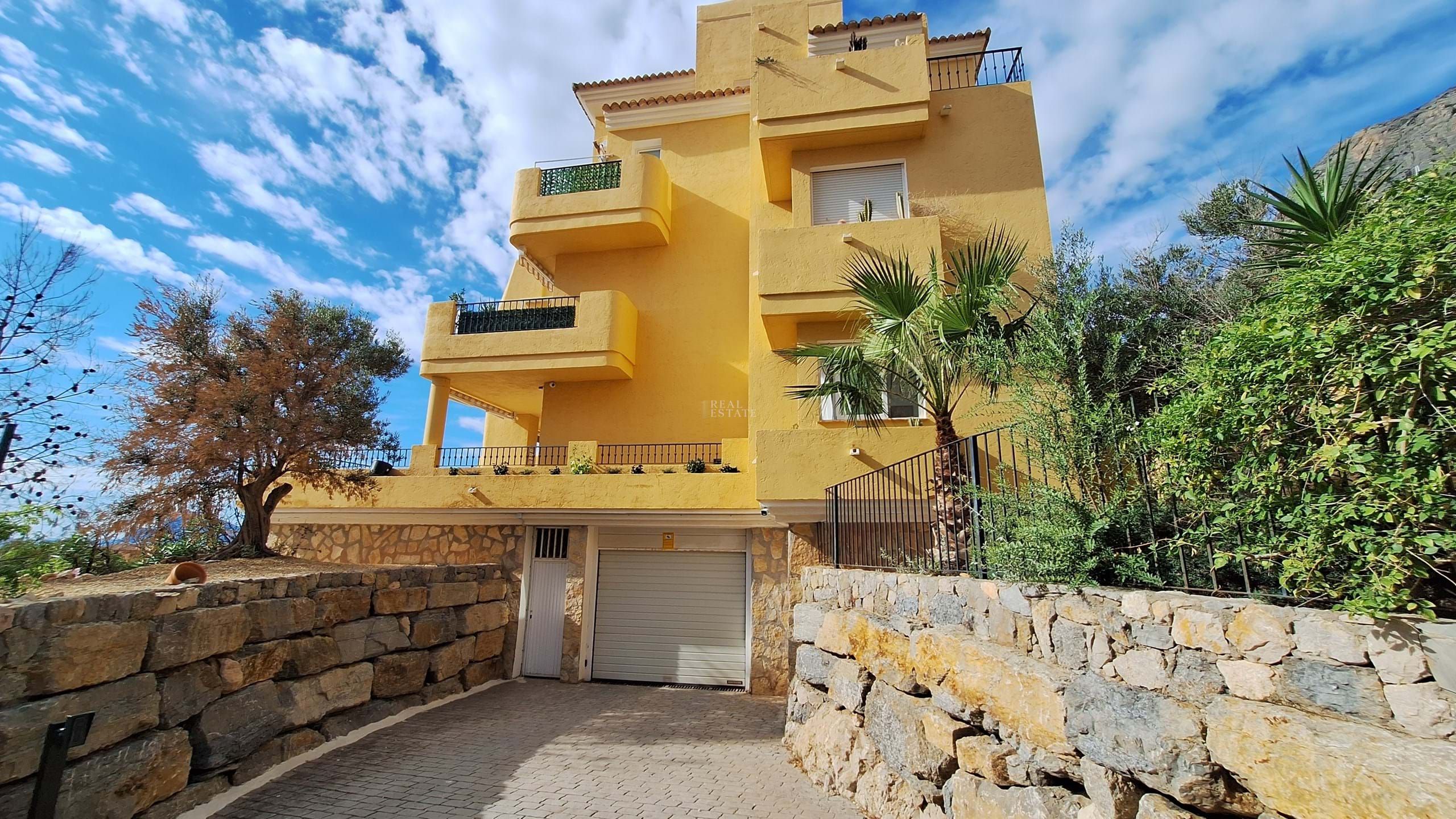 Exterior view of Flat for sale in Calpe / Calp  with Air Conditioner, Storage room and Swimming Pool