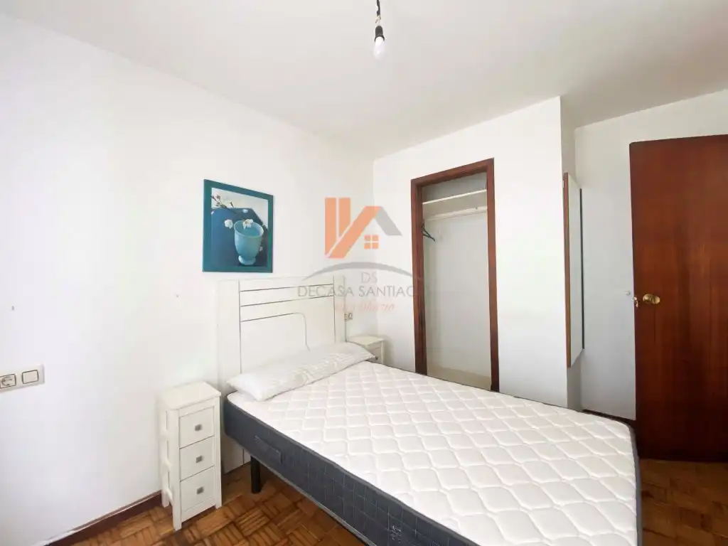 Habitación de Apartamento en venta en Santiago de Compostela 