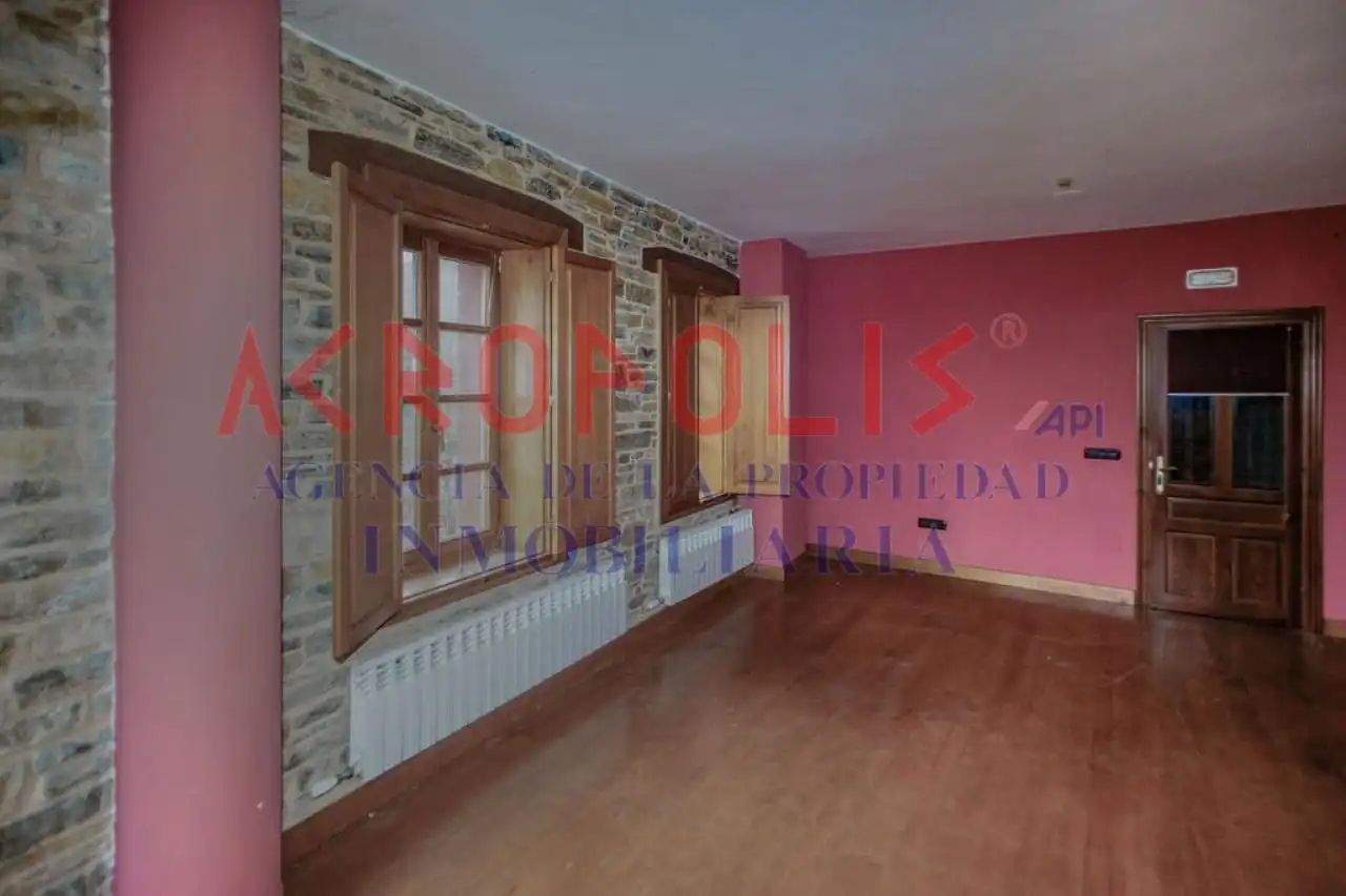 Wohnung zum Verkauf in Vega de Valcarce mit Heizung