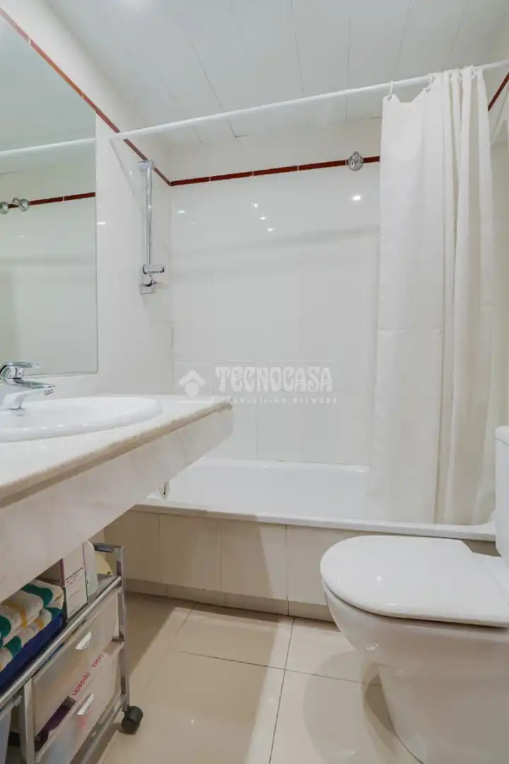Baño de Piso en venta en Barcelona con Balcón