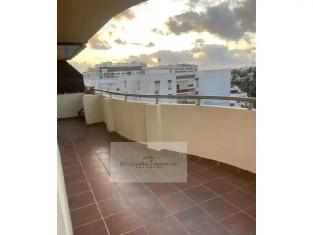 Terrassa de Pis de lloguer en Estepona
