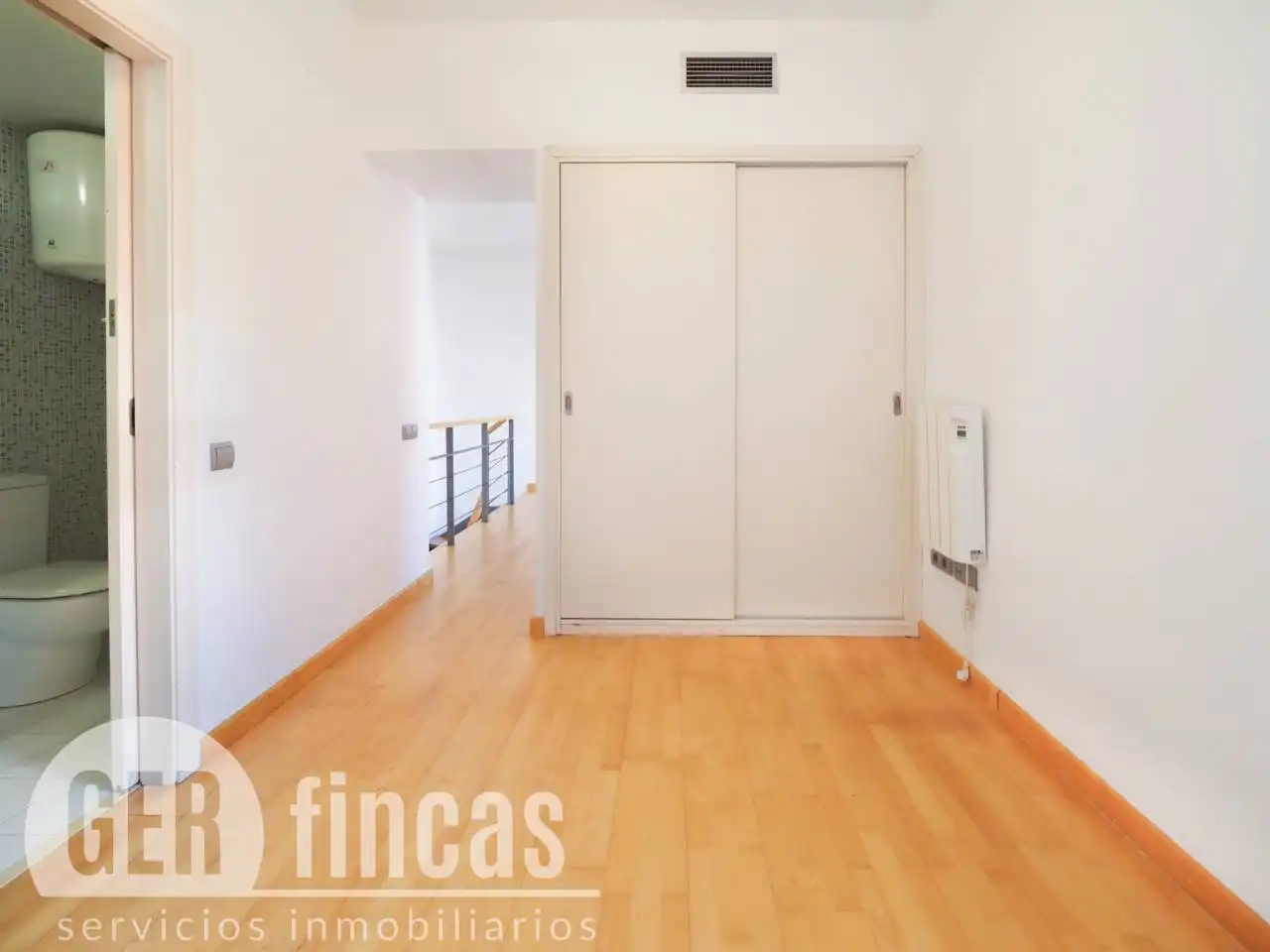 Maisonette zum Verkauf in Terrassa mit Klimaanlage, Heizung und Parkett