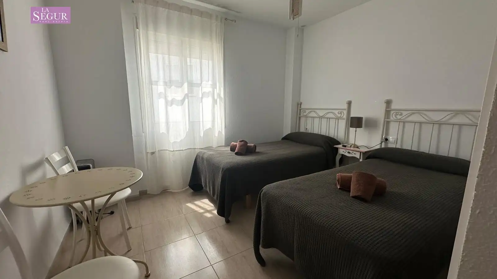 Bedroom of Flat for sale in Conil de la Frontera  with Terrace, Furnished and Community pool