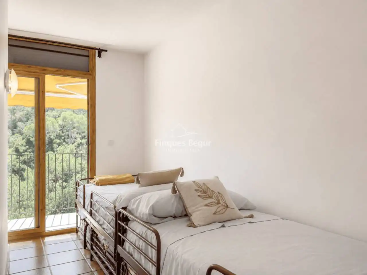 Habitación de Apartamento en venta en Begur con Terraza, Amueblado y Balcón