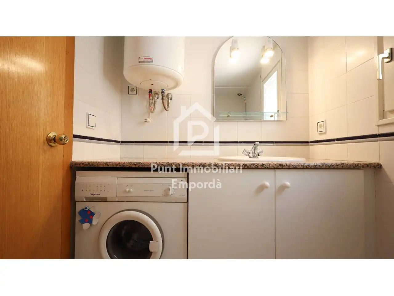 Bany de Apartament en venda en Llançà amb Aire condicionat, Calefacció i Terrassa