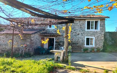 Vista exterior de Casa o xalet en venda en Abegondo amb Calefacció, Jardí privat i Parquet