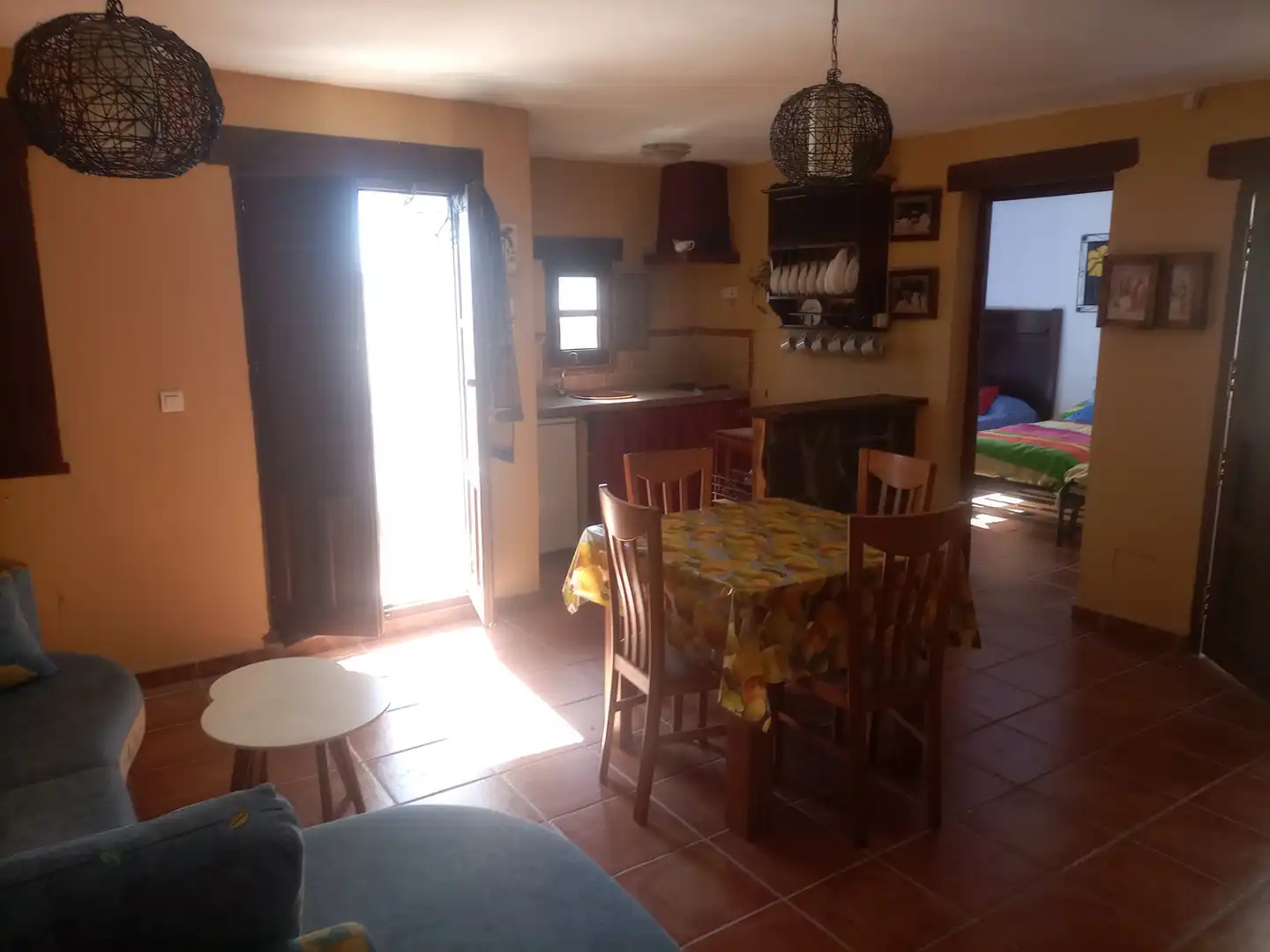 Comedor de Apartamento en venta en Alpujarra de la Sierra con Calefacción, Amueblado y Microondas
