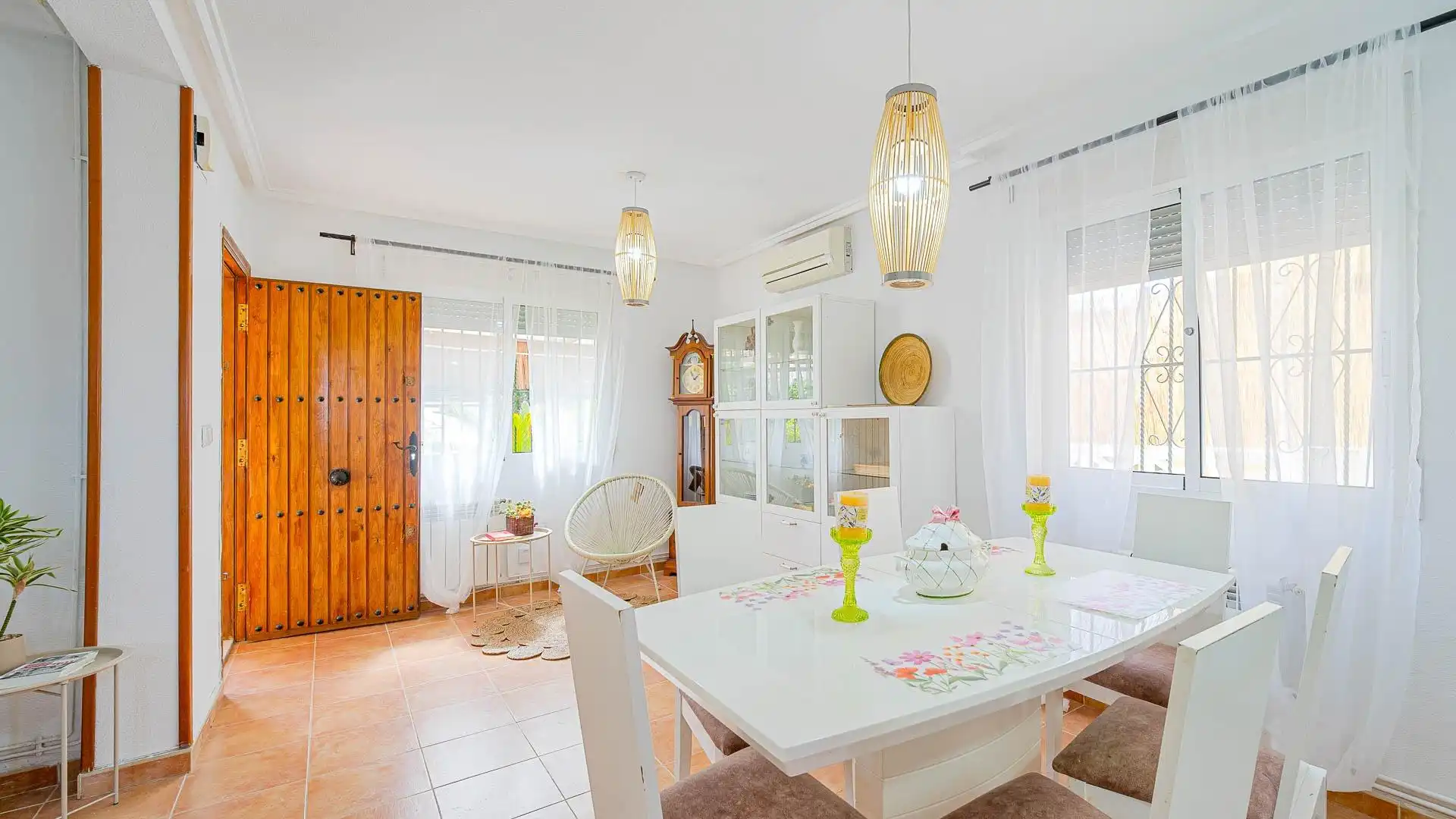 Comedor de Casa adosada en venta en Orihuela con Aire acondicionado, Calefacción y Jardín privado