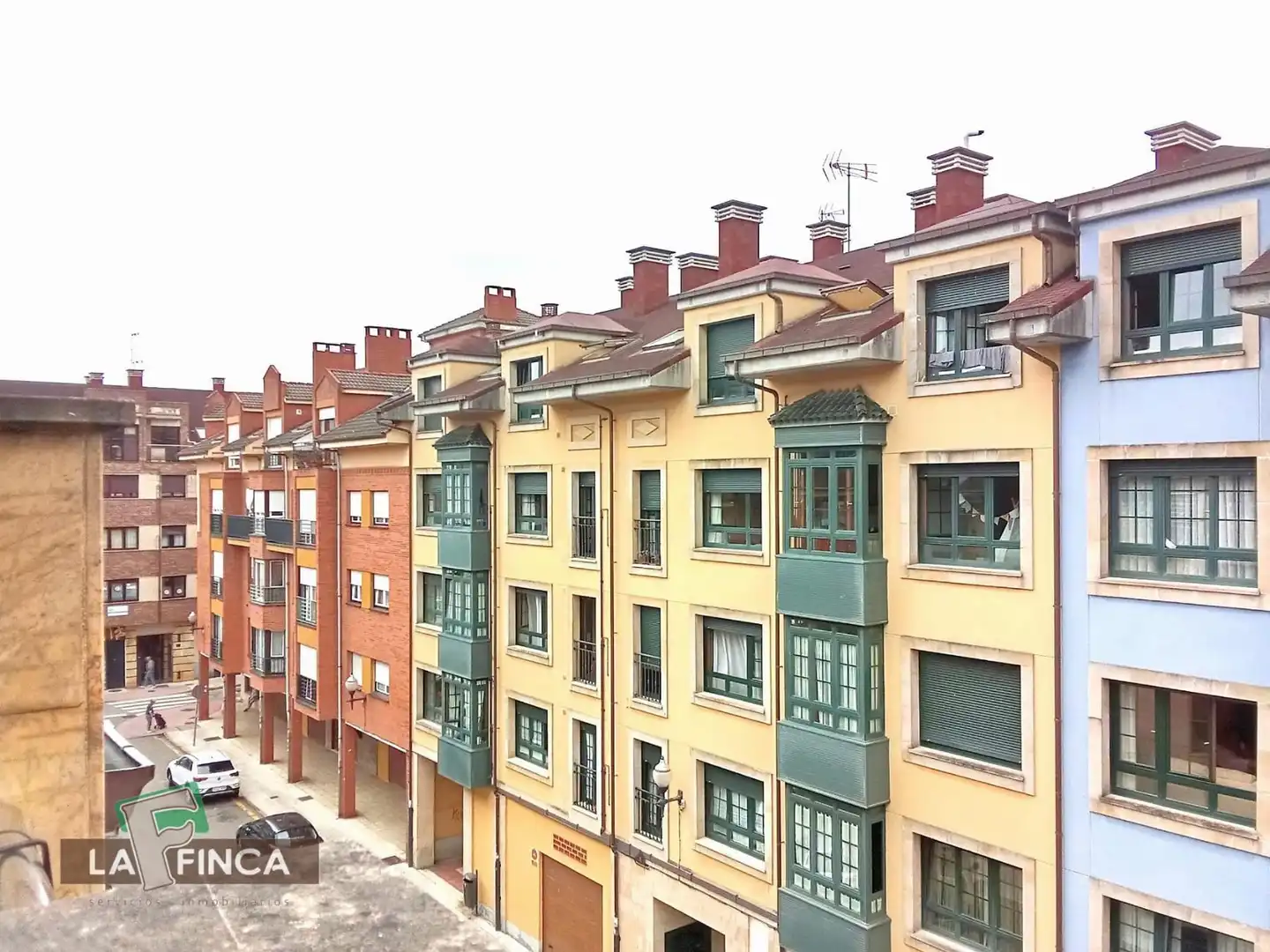 Vista exterior de Àtic en venda en Villaviciosa amb Calefacció, Parquet i Terrassa