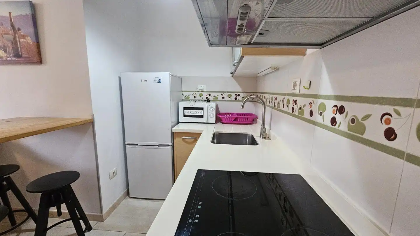 Kitchen of Flat for sale in San Bartolomé de Tirajana  with Air Conditioner, Furnished and Community pool