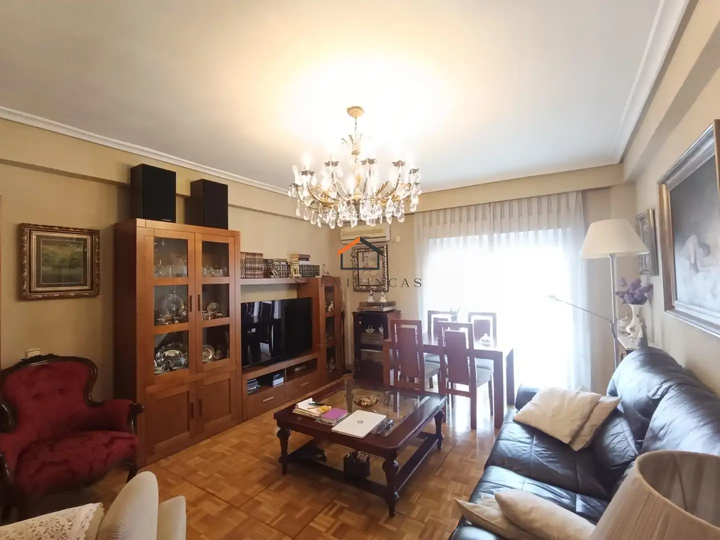 Living room of Flat for sale in  Madrid Capital  with Heating, Parquet flooring and Terrace