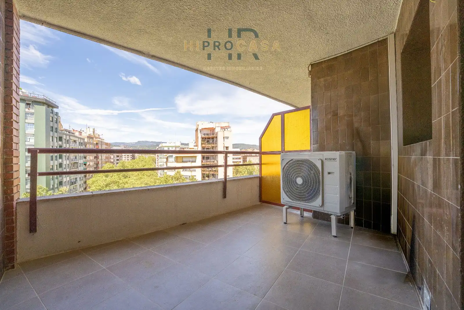 Vista exterior de Pis en venda en Reus amb Aire condicionat, Calefacció i Terrassa