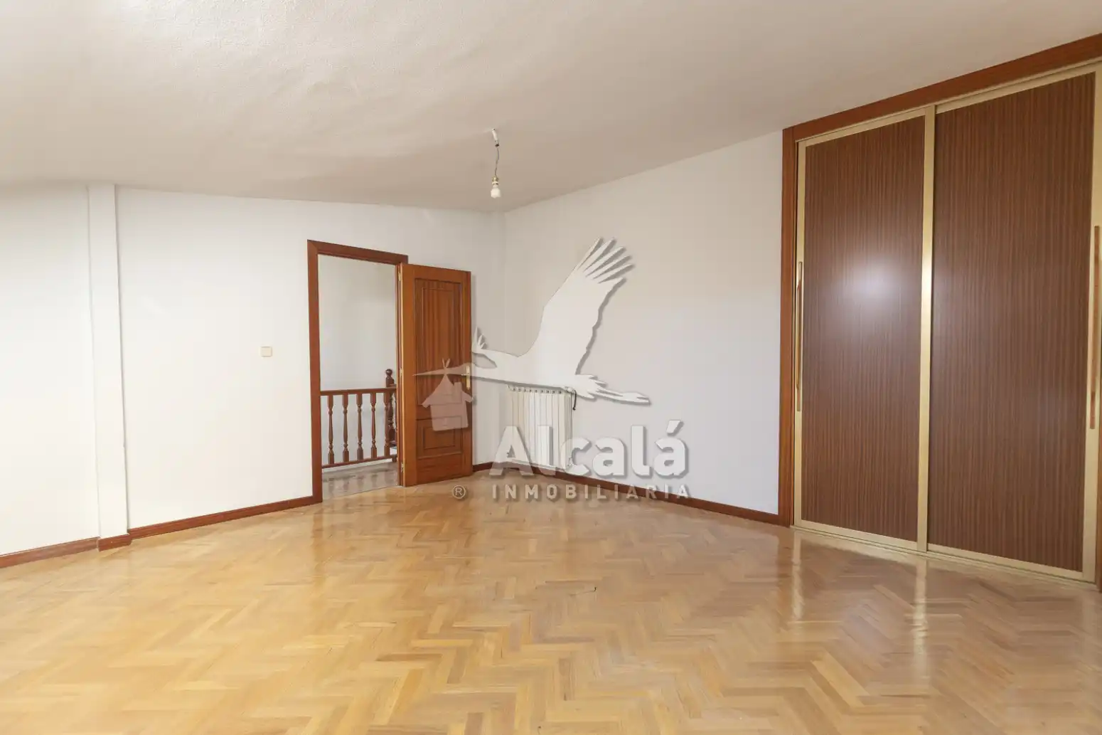 Habitación de Casa adosada en venta en Villalbilla con Aire acondicionado, Calefacción y Parquet