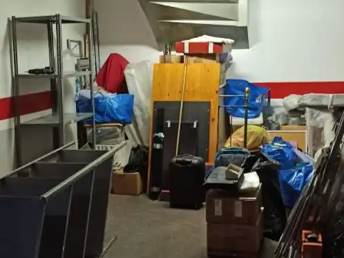 Garage zur Miete in Huesca mit Alarm