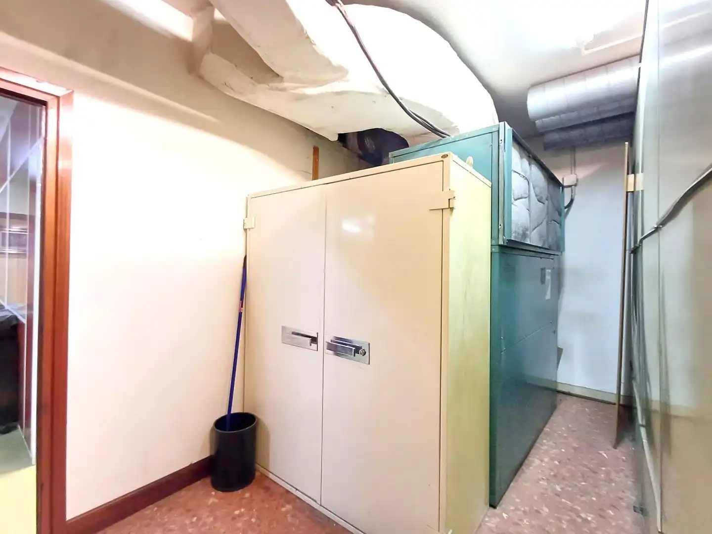 Oficina en venda en Bilbao  amb Calefacció
