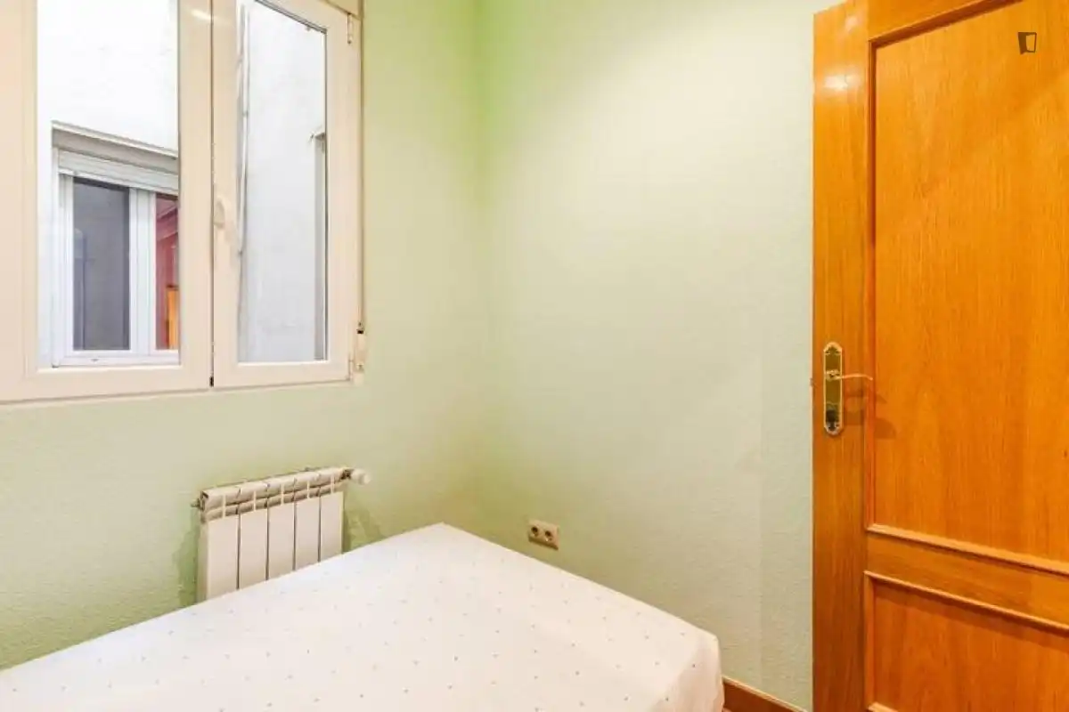 Dormitori de Casa o xalet de lloguer en Madrid amb Moblat, Forn i Rentadora