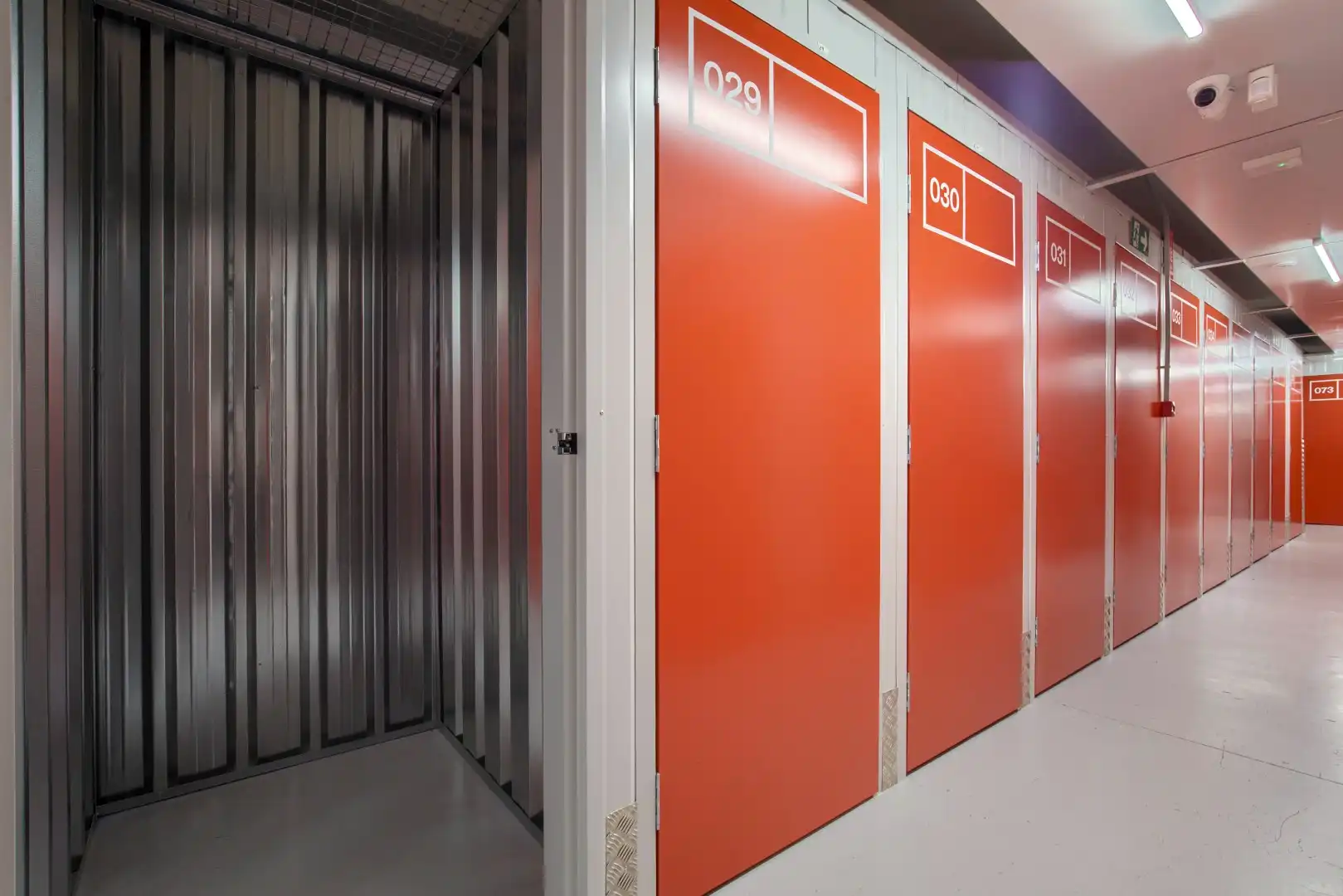 Storage room for rent in Madrid  with Alarm
